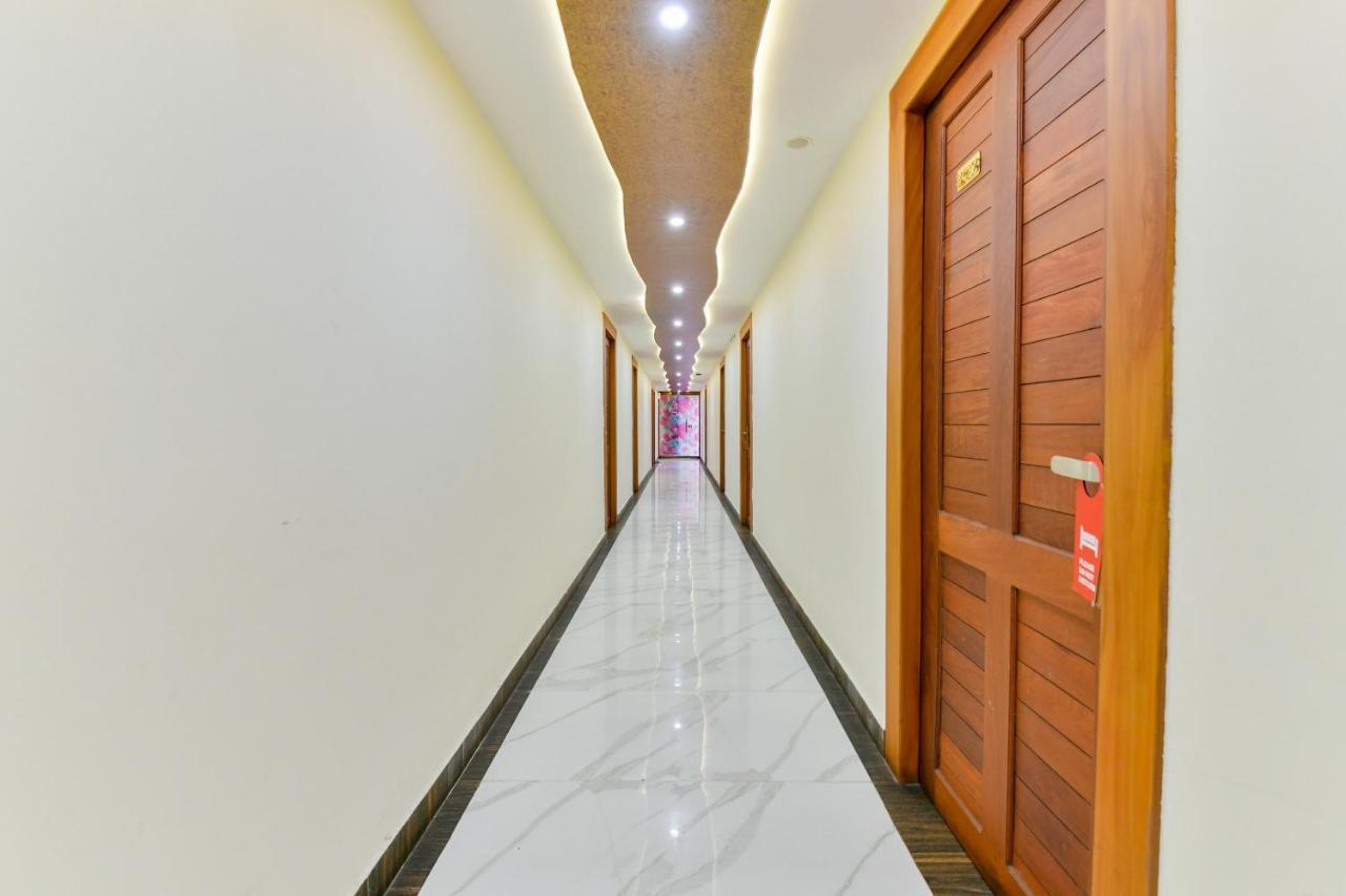 Oyo 1889 Hotel Aj Park Alappuzha Экстерьер фото